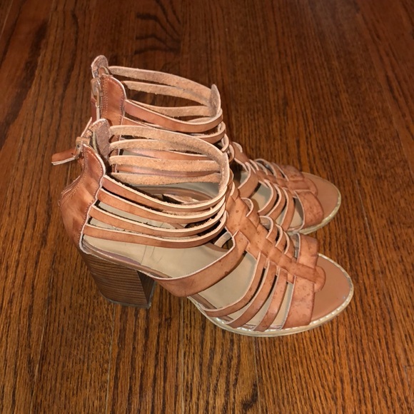 Urban Outfitters Shoes - UO Brown/tan heeled sandals